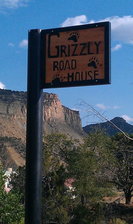 Grizzly Roadhouse Bed And Breakfast Cortez Exterior photo